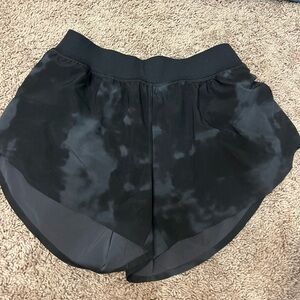 CRZ YOGA Black Tie-Dye Athletic Shorts